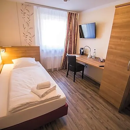 Hotell Heisede 3*