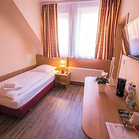 Heisede Hotell Sarstedt